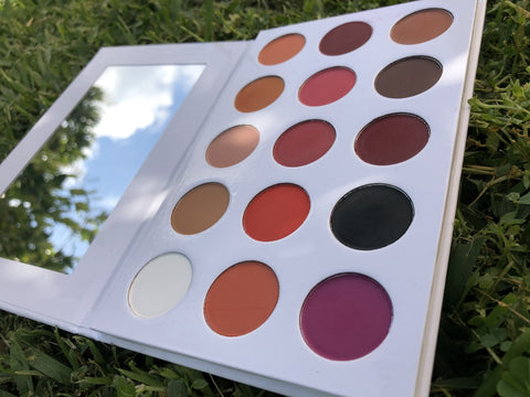 MS.SILVER 15 COLOR MATTE EYESHADOW PALETTE